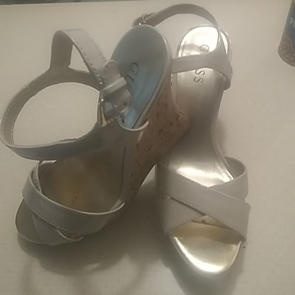 Shoes - Picture 2 of 4